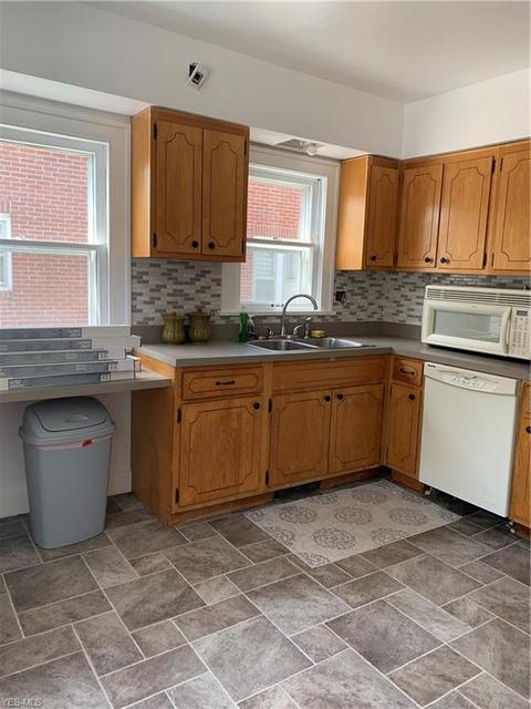 347 Harvard Ave, Elyria, OH 44035 photo 4
