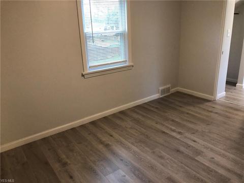 240 Forest Park Dr, Boardman, OH 44512 photo 8
