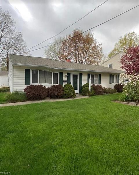 5790 Beech Dr, Mentor On The Lake, OH 44060 photo 1