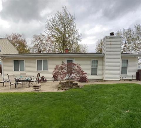 5790 Beech Dr, Mentor On The Lake, OH 44060 photo 2