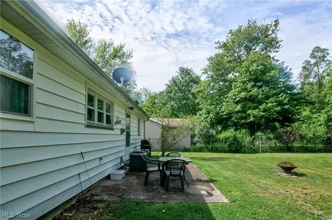 3809 Silvieus St, Ashtabula, OH 44004 photo 18