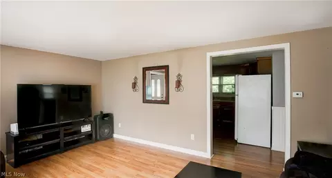 3809 Silvieus St, Ashtabula, OH 44004 photo 8