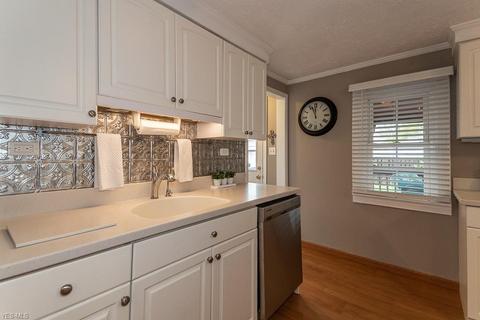 29829 Arthur Ave, Wickliffe, OH 44092 photo 14