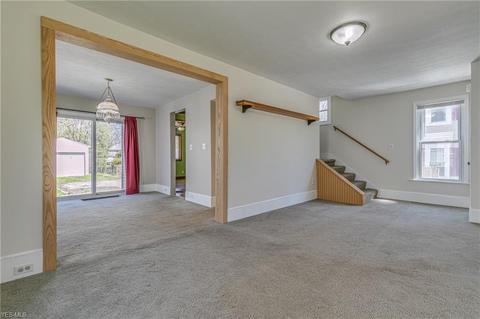 141 E Walnut Ave, Painesville, OH 44077 photo 8