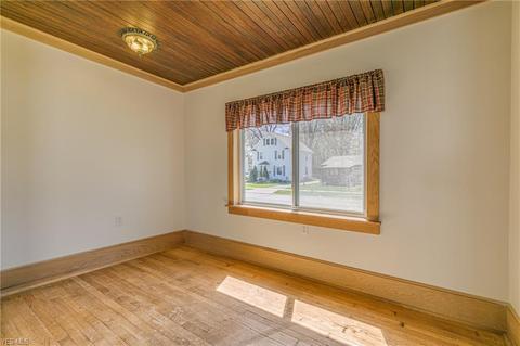 141 E Walnut Ave, Painesville, OH 44077 photo 7