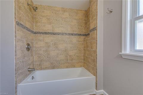 141 E Walnut Ave, Painesville, OH 44077 photo 21
