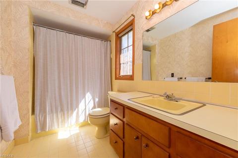 27555 Pergl Rd, Solon, OH 44139 photo 32
