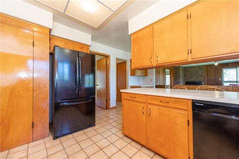 27555 Pergl Rd, Solon, OH 44139 photo 15