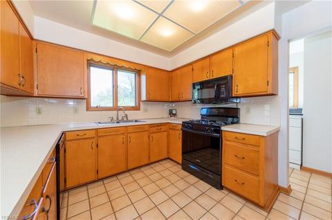27555 Pergl Rd, Solon, OH 44139 photo 14