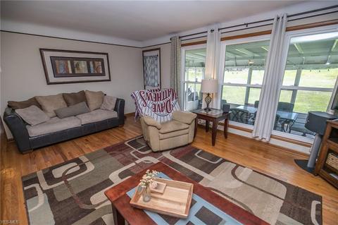 2861 Burden Dr, Parma, OH 44134 photo 9