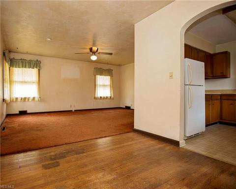471 11th St, Elyria, OH 44035 photo 9