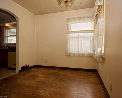 471 11th St, Elyria, OH 44035 photo 6