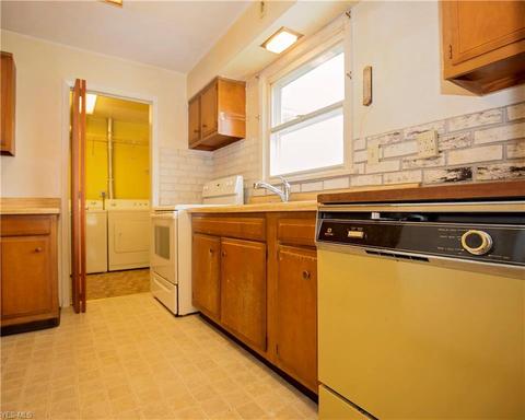 471 11th St, Elyria, OH 44035 photo 16