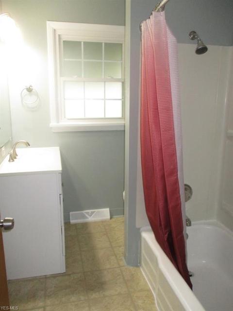 205 Boston Ave, Elyria, OH 44035 photo 12