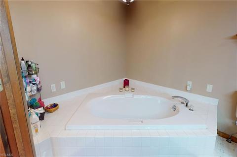 125 Taylor Blvd, Lagrange, OH 44050 photo 5