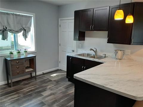 281 Pasadena Ave, Elyria, OH 44035 photo 6