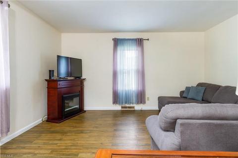 4716 Elyria Ave, Lorain, OH 44055 photo 12