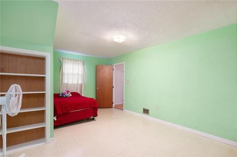 4716 Elyria Ave, Lorain, OH 44055 photo 25