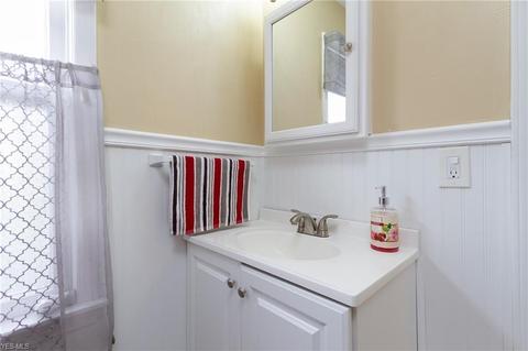 4716 Elyria Ave, Lorain, OH 44055 photo 14