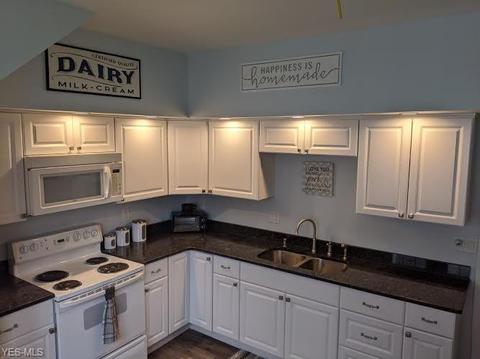 532 Park St, Willard, OH 44890 photo 3