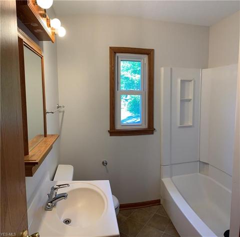 1712 Gulf Rd, Elyria, OH 44035 photo 21