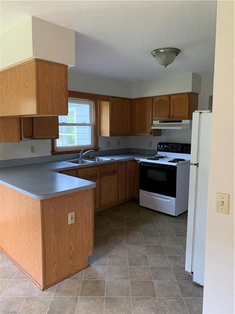 1712 Gulf Rd, Elyria, OH 44035 photo 17