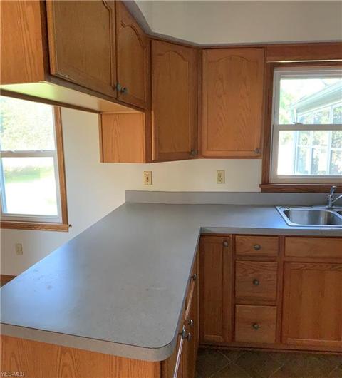 1712 Gulf Rd, Elyria, OH 44035 photo 16
