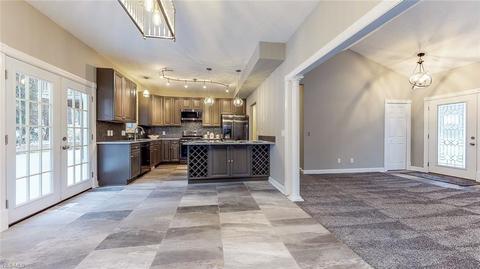 34665 Solon Rd, Solon, OH 44139 photo 5