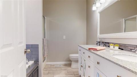 34665 Solon Rd, Solon, OH 44139 photo 12