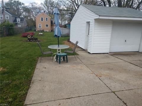 475 11th St, Elyria, OH 44035 photo 5