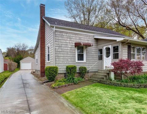 4133 Lyons Ave, Willoughby, OH 44094 photo 2