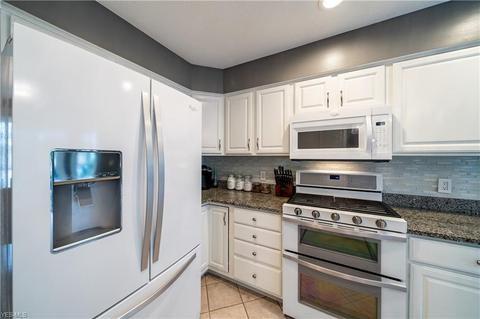 3748 Compton Ct, Stow, OH 44224 photo 14