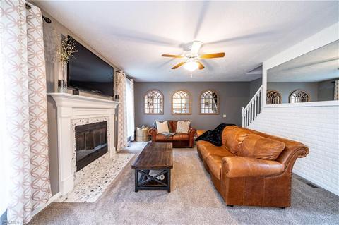 3748 Compton Ct, Stow, OH 44224 photo 9