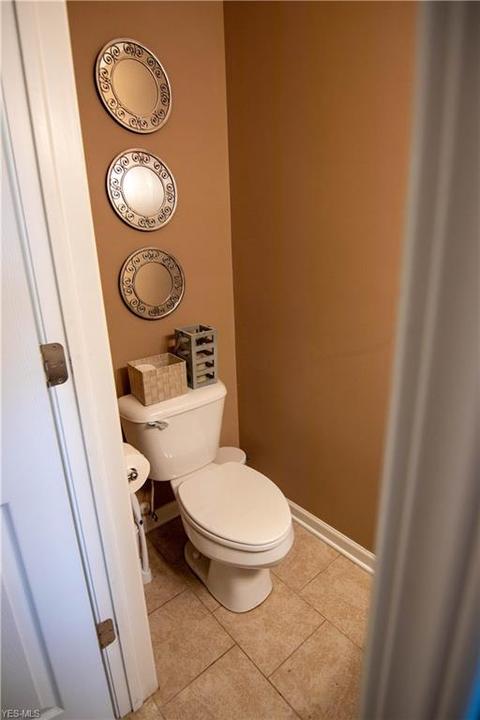 1730 Robindale St, Wickliffe, OH 44092 photo 10