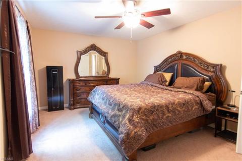 1730 Robindale St, Wickliffe, OH 44092 photo 12