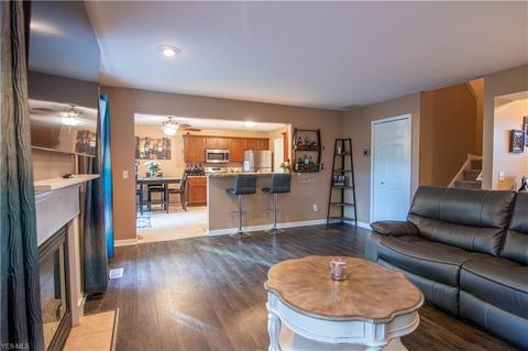 1730 Robindale St, Wickliffe, OH 44092 photo 7