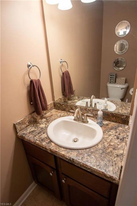 1730 Robindale St, Wickliffe, OH 44092 photo 9