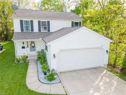 1730 Robindale St, Wickliffe, OH 44092 photo 1