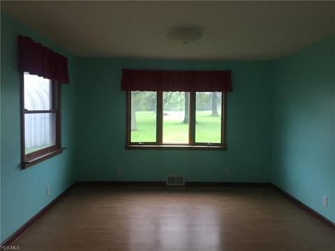 44785 Telegraph Rd, Elyria, OH 44035 photo 2