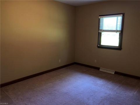 128 Howard Dr, Dover, OH 44622 photo 24