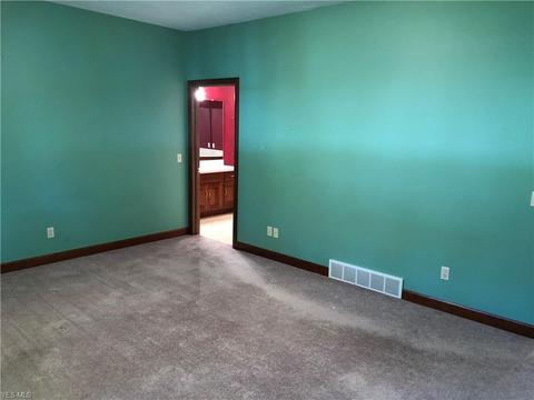 128 Howard Dr, Dover, OH 44622 photo 18