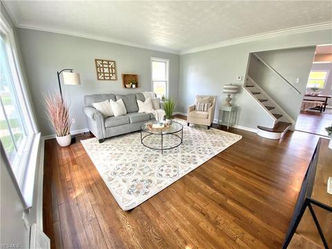 655 E 241st St, Euclid, OH 44123 photo 3