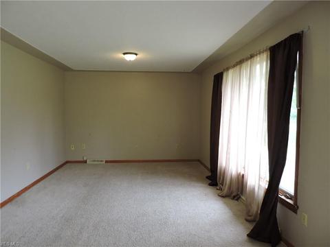 39687 Carol Ln, Elyria, OH 44035 photo 22