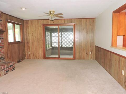 39687 Carol Ln, Elyria, OH 44035 photo 17