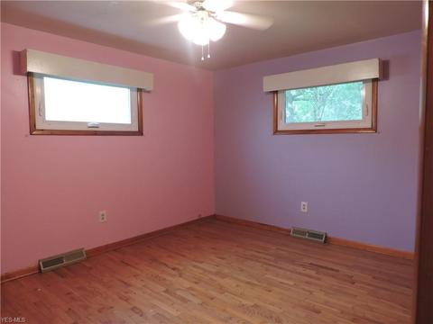 39687 Carol Ln, Elyria, OH 44035 photo 11