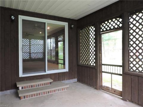 39687 Carol Ln, Elyria, OH 44035 photo 8