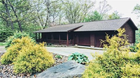 60 Oneida Trl, Malvern, OH 44644 photo 1