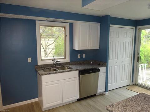 170 E 217th St, Euclid, OH 44123 photo 4