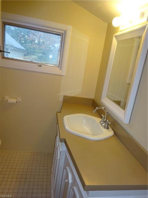 170 E 217th St, Euclid, OH 44123 photo 14
