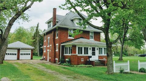 907 Bellflower Ave NW, Canton, OH 44708 photo 1